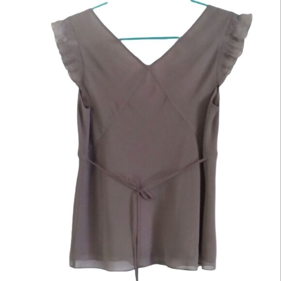 LOFT Gray Ruffle V-Neck Blouse Size 10 - Picture 3 of 9